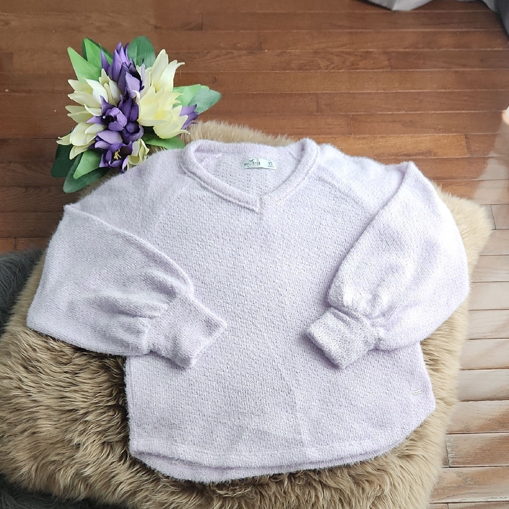 Hollister Light Purple V-Neck Sweater